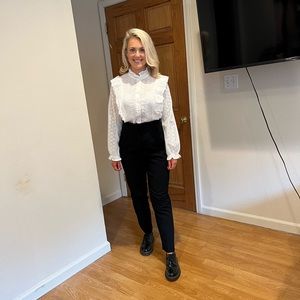 White shirt with detail s/m.